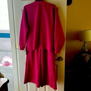 2 piece fuschia  lounge set from boutique -